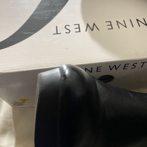 Women’s black booties - Picture 4 of 5